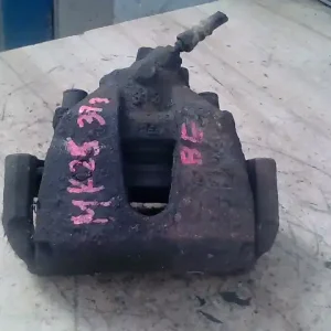 Gyors szállítás MAZDA 3 03.10-06.06 Bal első féknyereg munkahengerrel 1.6i bontott alkatrész