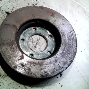 Szuper ajánlat MAZDA 3 03.10-06.06 Első féktárcsa1.6d hűtött bontott alkatrész