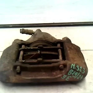 MAZDA 323 98-01 Jobb első féknyereg munkahengerrel bontott alkatrész Kedvezményes ár