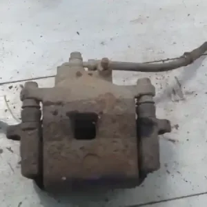 Különleges ajánlat MAZDA 323F 98-04 Bal első féknyereg munkahengerrel bontott alkatrész