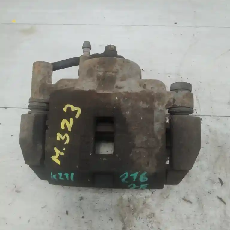 MAZDA 323F 98-04 Jobb első féknyereg munkahengerrel 1.6i bontott alkatrész Különleges ajánlat