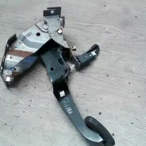 MAZDA 6 02-05 Fékpedál bontott alkatrész Rendeld meg most