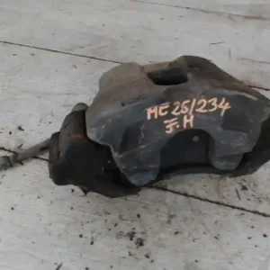 MAZDA 6 02-05 Jobb hátsó féknyereg munkahengerrel bontott alkatrész Azonnal elérhető