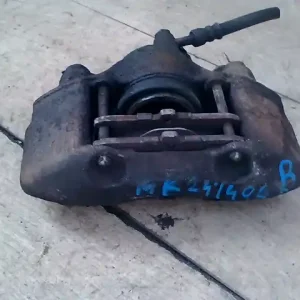 Akciós ár MAZDA Demio 2000- Bal első féknyereg munkahengerrel 1.5i bontott alkatrész