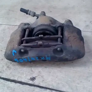 Gyors kiszállítás MAZDA Demio 2000- Jobb első féknyereg munkahengerrel 1.5i bontott alkatrész