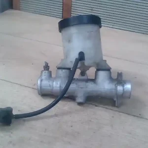 Ajánlat MAZDA DEMIO 98.08-00.05 Főfékhenger tartállyal,1.3i bontott alkatrész