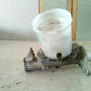 MAZDA DEMIO 98.08-00.05 Főfékhenger bontott alkatrész Rendeld meg most