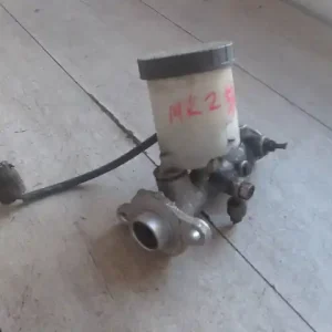 Alacsony ár MAZDA DEMIO 98.08-00.05 Főfékhenger 1.3i bontott alkatrész