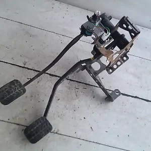 MAZDA DEMIO 98.08-00.05 Pedálsor fék és kuplungpedál bontott alkatrész Legnépszerűbb