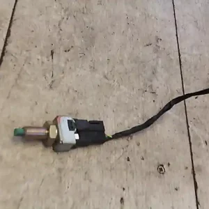 Népszerű MAZDA E2200 Féklámpa pedál kapcsoló 1.6i bontott alkatrész