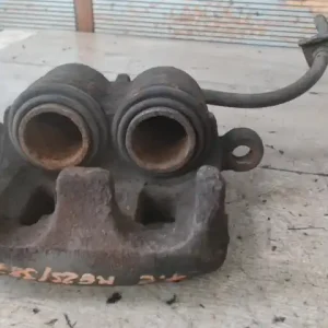 MAZDA MPV 99-05 Jobb első féknyereg munkahengerrel 2.0 d bontott alkatrész Ajánlat