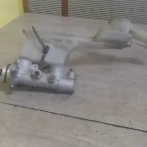 MAZDA PREMACY 99.01-05.10 Főfékhenger 2.0 d bontott alkatrész Kihagyhatatlan ajánlat