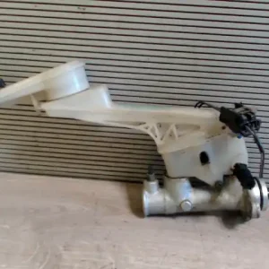 Népszerű MAZDA PREMACY 99.01-05.10 Főfékhenger bontott alkatrész