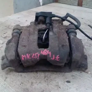 Vedd meg online MERCEDES A W168 2001.05.01-2004.08.31 Jobb első féknyereg munkahengerrel 1,6i bontott alkatrész