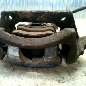 MERCEDES A W169 2004.09.01-2008.05.31 Bal első féknyereg munkahengerrel bontott alkatrész Biztonságos fizetés