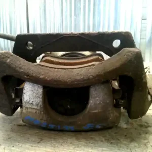 MERCEDES A W169 2004.09.01-2008.05.31 Jobb első féknyereg munkahengerrel bontott alkatrész Legnépszerűbb