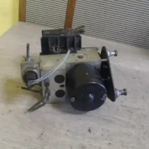 Népszerű MERCEDES A160 Abs kockabontott alkatrész