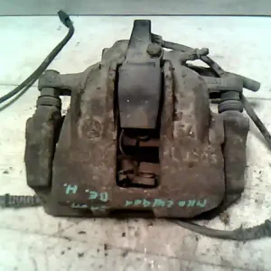 Korlátozott ajánlat MERCEDES C (W202) 1993-2000 Bal első féknyereg munkahengerrel 1.8 i bontott alkatrész