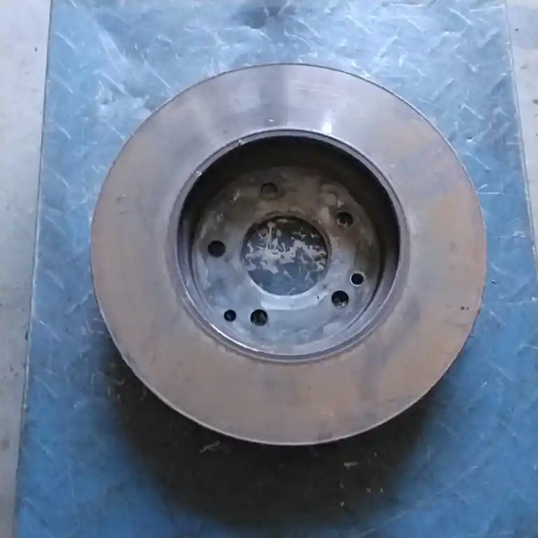 MERCEDES E (W210) 1995.06.01-1999.06.30 Első féktárcsa2.2 d, kombibontott alkatrész Gyors szállítás