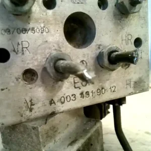 MERCEDES E (W210) 99.07.01-02.04.30 Abs kocka2.2 d bontott alkatrész Biztonságos fizetés