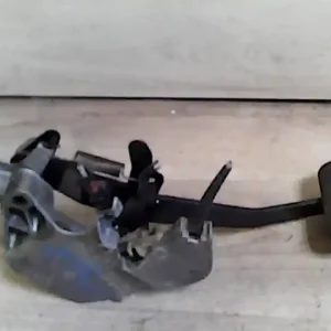 Olcsóbb MERCEDES E W210 95.06-99.06 Fékpedál bontott alkatrész