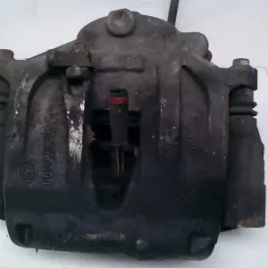 MERCEDES E(W211) 2002.04.01-2006.06.30 Jobb első féknyereg munkahengerrel bontott alkatrész Árcsökkenés