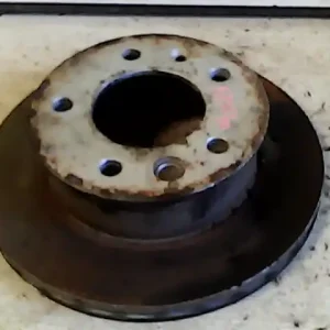 Expressz kézbesítés MERCEDES SPRINTER 00-06 Első féktárcsa2.2cdi bontott alkatrész