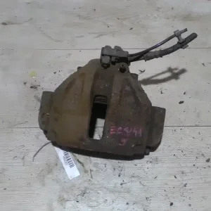 Vedd meg most MERCEDES SPRINTER 00-06 Jobb első féknyereg munkahengerrel 2.2cdi bontott alkatrész