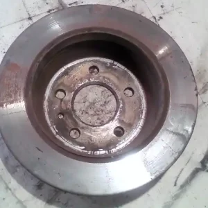 MERCEDES VITO 96- Hátsó féktárcsa2.2d bontott alkatrész Gyors szállítás