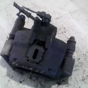 MERCEDES VITO 96- Jobb első féknyereg munkahengerrel bontott alkatrész Vedd meg online