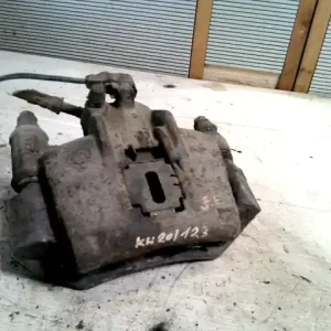 MERCEDES VITO 96- Jobb első féknyereg munkahengerrel 2.3 d bontott alkatrész Gyors kiszállítás