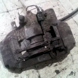 MERCEDES VITO 96- Bal hátsó féknyereg munkahengerrel bontott alkatrész Ne maradj le