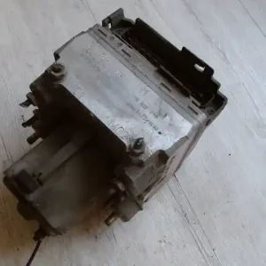 MITSUBISHI CARISMA 95.05-99.07 Abs kocka1.6i bontott alkatrész Biztonságos fizetés