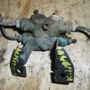 Olcsóbb MITSUBISHI CARISMA 95.05-99.07 Fékcső elosztó bontott alkatrész