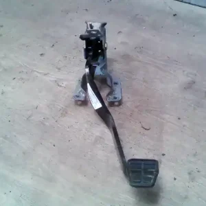 MITSUBISHI COLT 04.04-08.09 Fékpedál bontott alkatrész Biztonságos fizetés