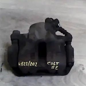 Ne maradj le MITSUBISHI COLT 92-96 Bal első féknyereg munkahengerrel bontott alkatrész