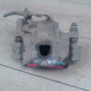 Akció MITSUBISHI L300 Bal első féknyereg munkahengerrel 2.5d bontott alkatrész