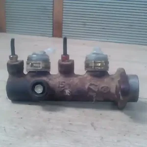 MITSUBISHI L300 Főfékhenger tartállyal,2.5d bontott alkatrész Legkelendőbb