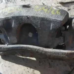 Árengedmény MITSUBISHI PAJERO 91-97 Bal első féknyereg munkahengerrel bontott alkatrész