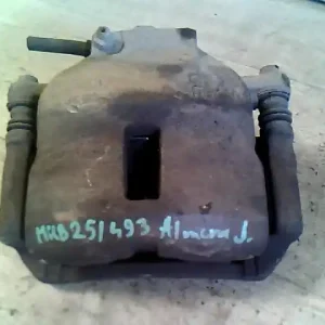 NISSAN ALMERA 00-03 Jobb első féknyereg munkahengerrel 1.5 i, 16 v bontott alkatrész Kihagyhatatlan ajánlat