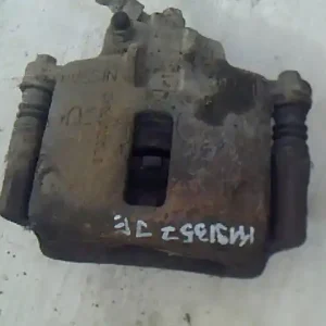 Legkelendőbb NISSAN MICRA K11 92.08-00.07 Jobb első féknyereg munkahengerrel bontott alkatrész