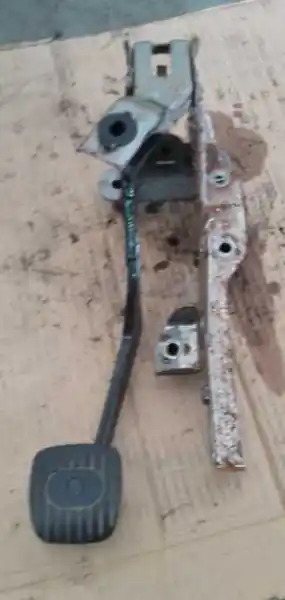 Alacsony ár NISSAN MICRA K12 2002-2010 Fékpedál bontott alkatrész